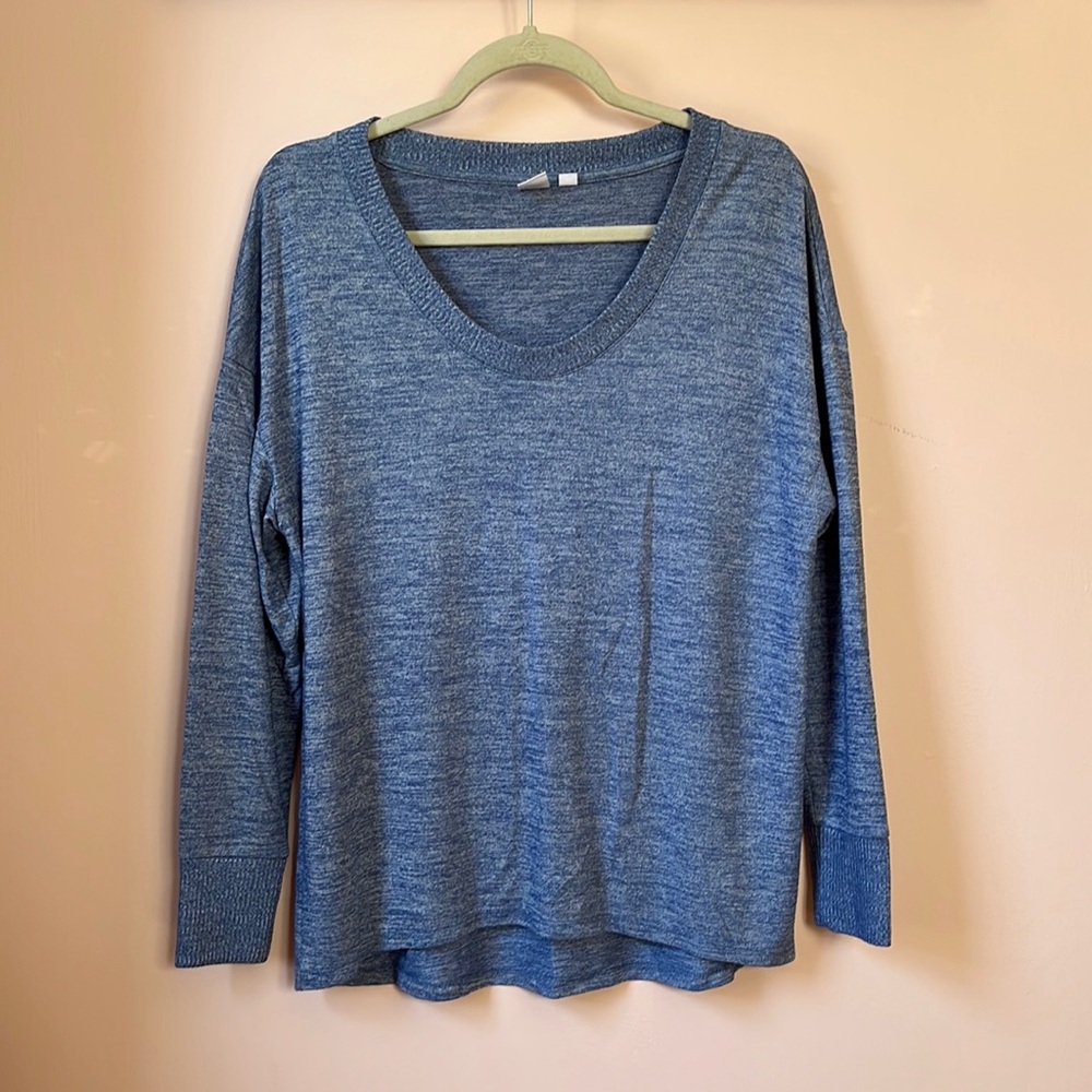 GAP Heather Blue Knit Scoopneck Pullover Size S